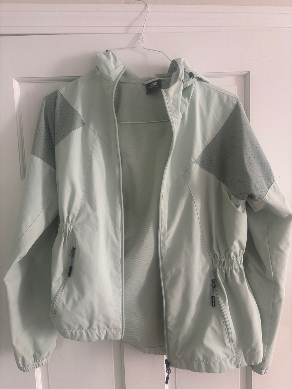 New Balance Women's Mint Green Hooded Windbreaker Jacket